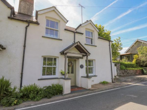 Bryniau Bychain Cottage